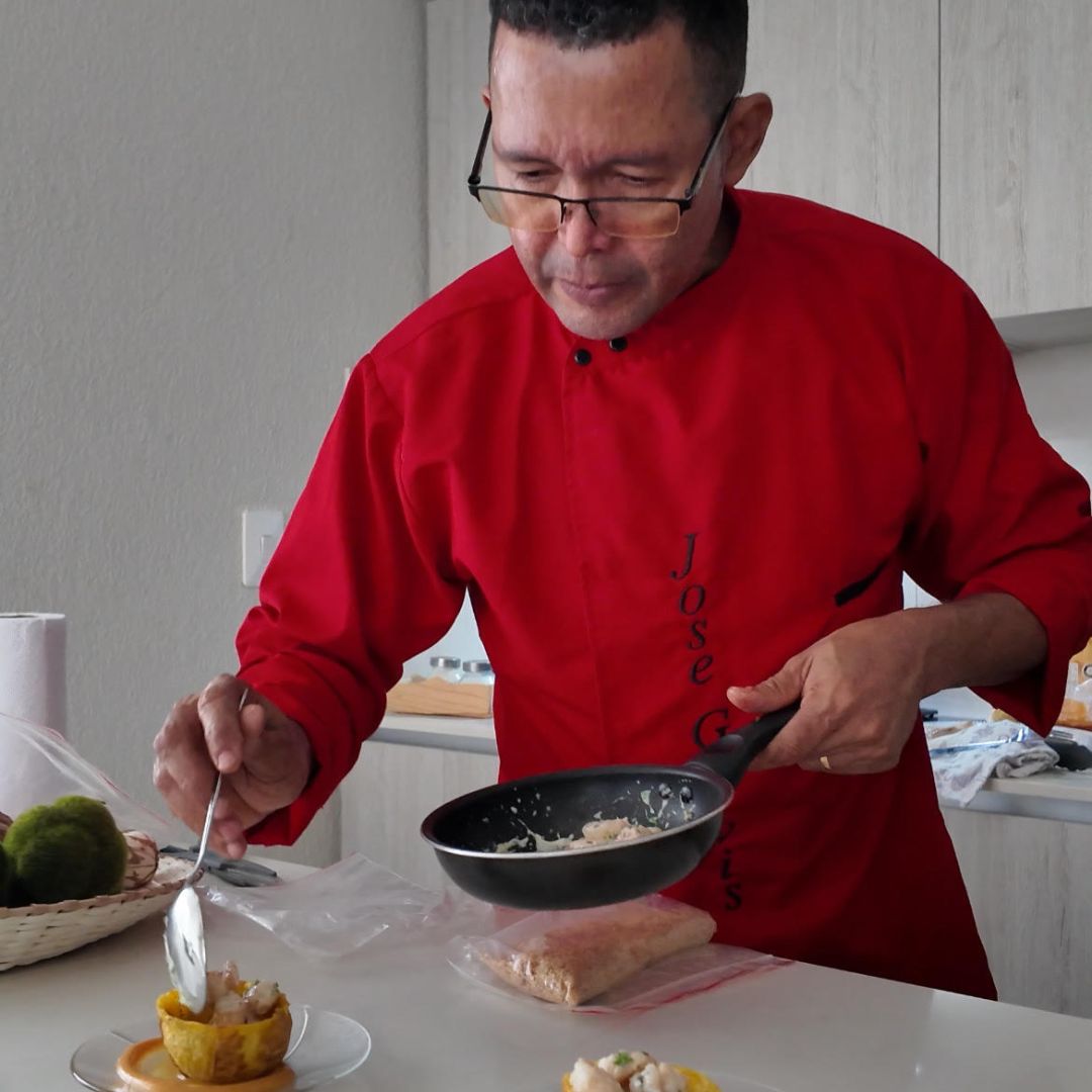 Private Chef preparing an appetizer 