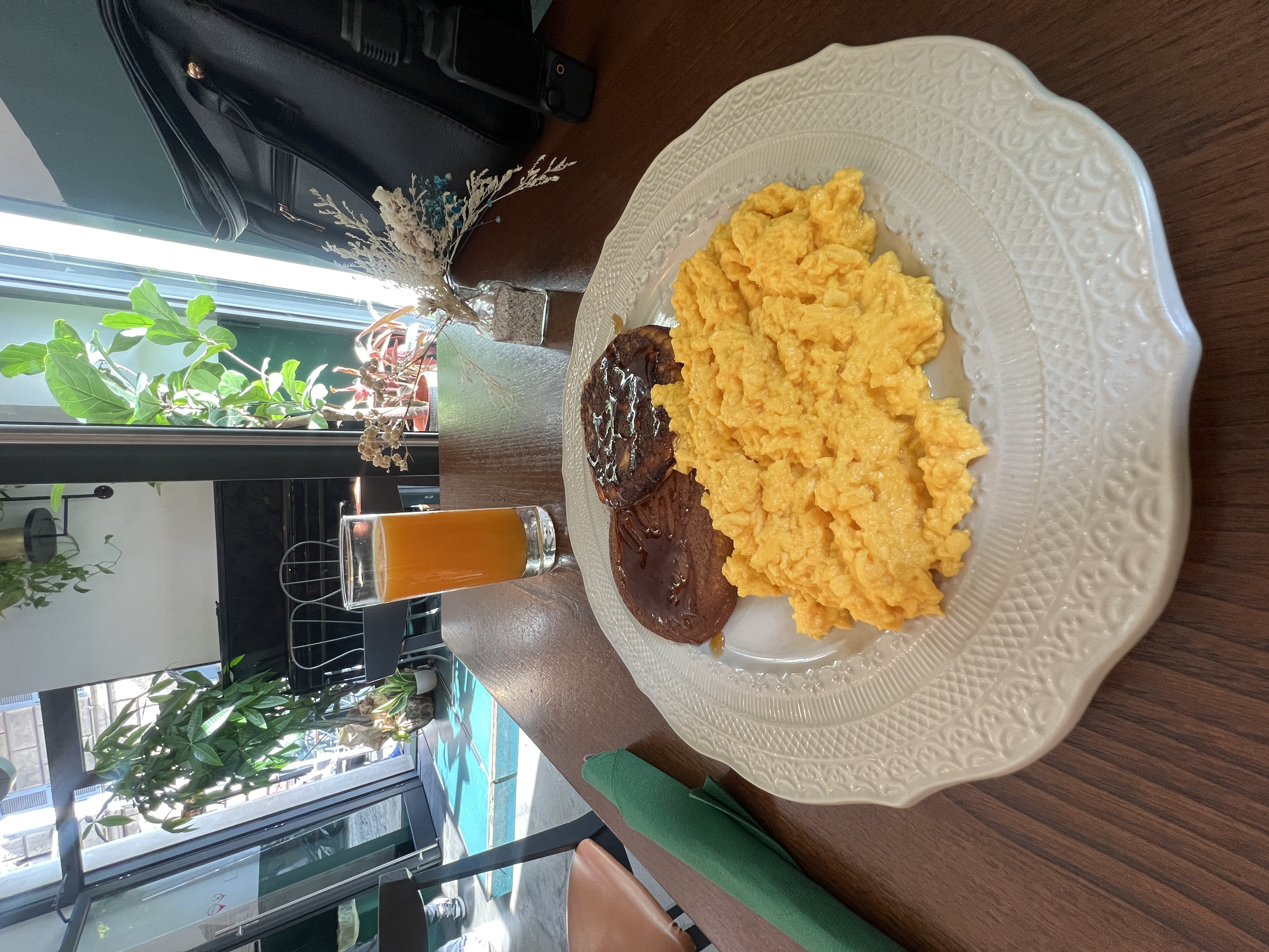 Eggs Plate