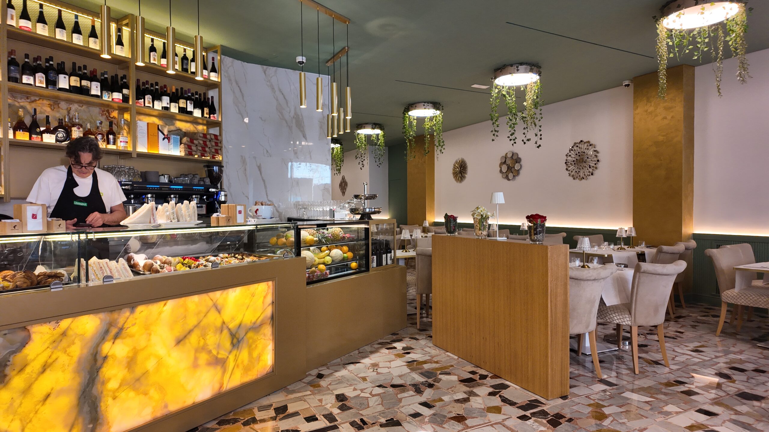 Hanna's Ristorante Roma Interior